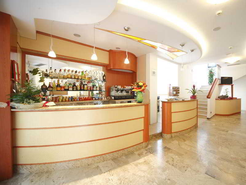 Hotel Zurigo Римини Экстерьер фото