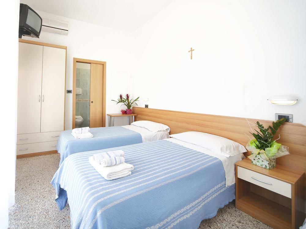 Hotel Zurigo Римини Экстерьер фото