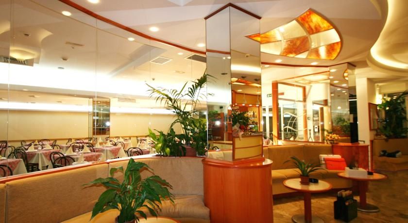 Hotel Zurigo Римини Экстерьер фото
